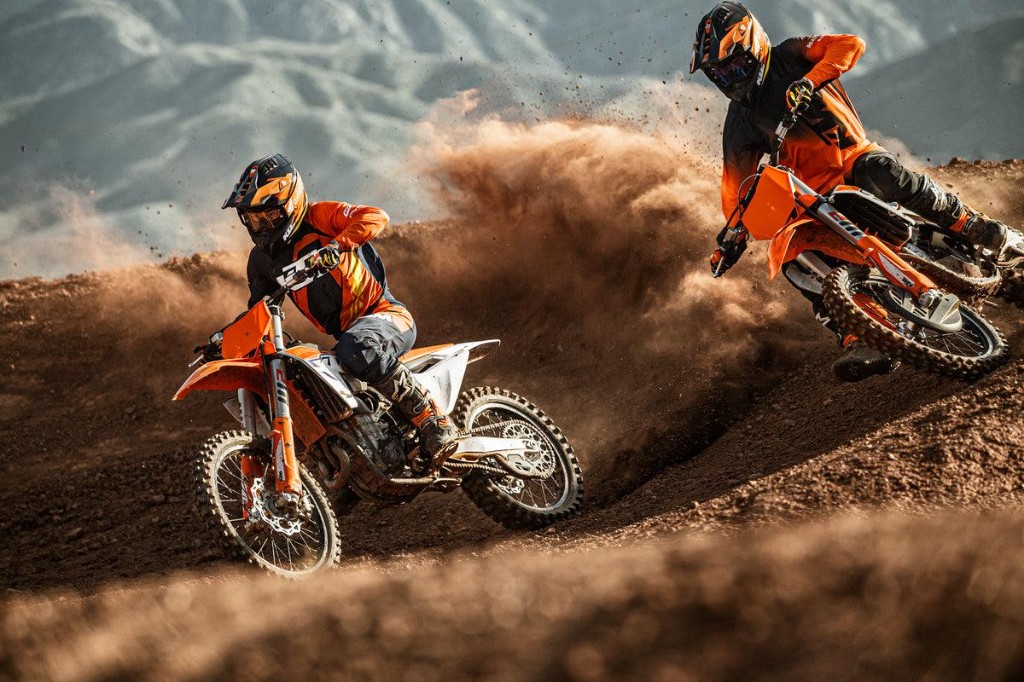 Motocross en acción — Alpine Motorsports